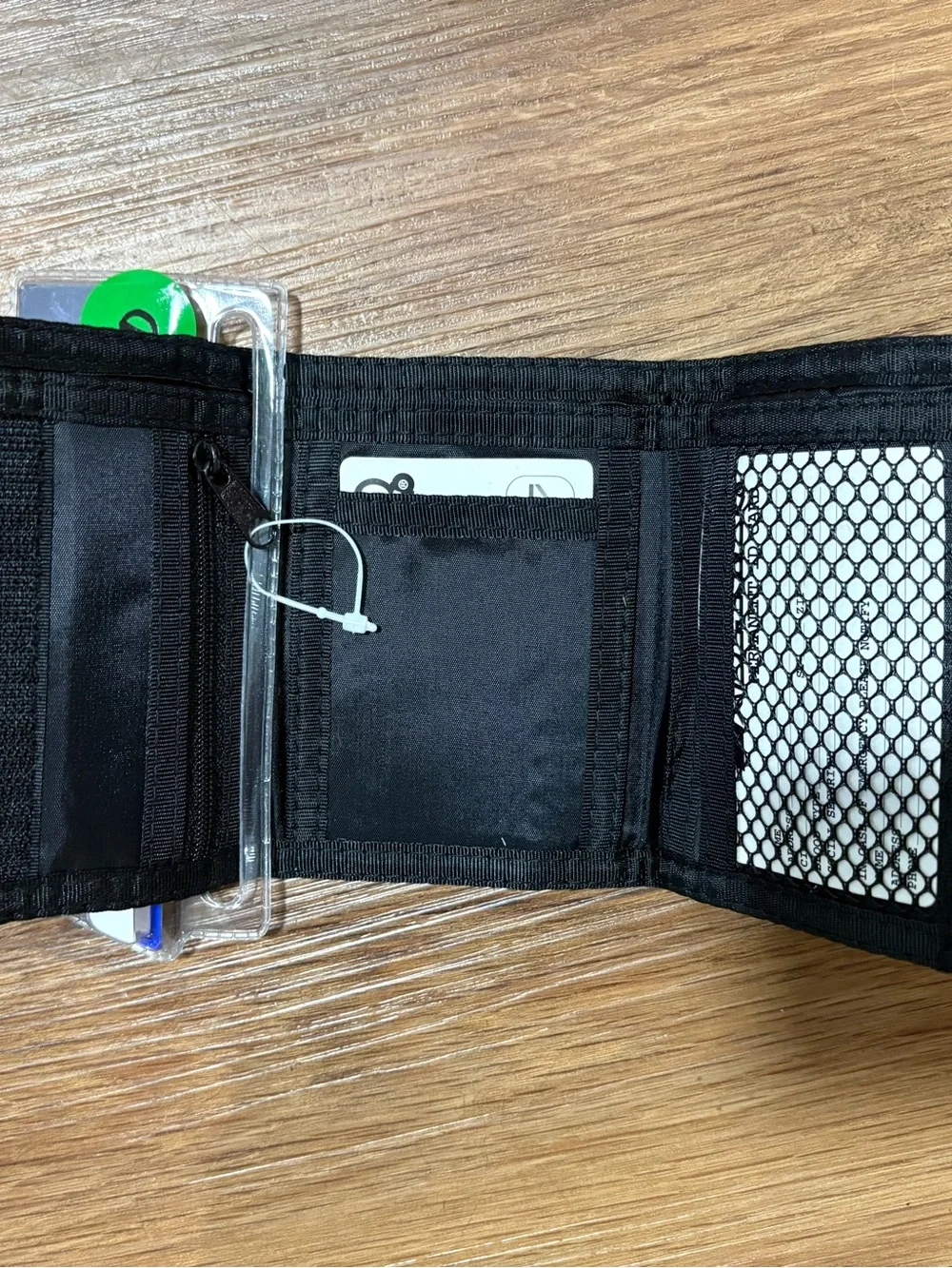 Starter Sport Wallet Black Nylon Tri-Fold Zipper Coin Pocket New On Card NOS